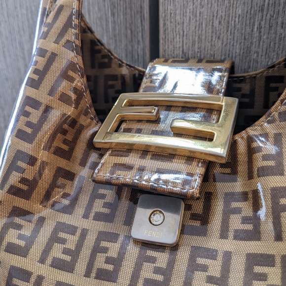 Fendi: Vinyl PVC Monogram FF Plate Baguette - Picture 12 of 17